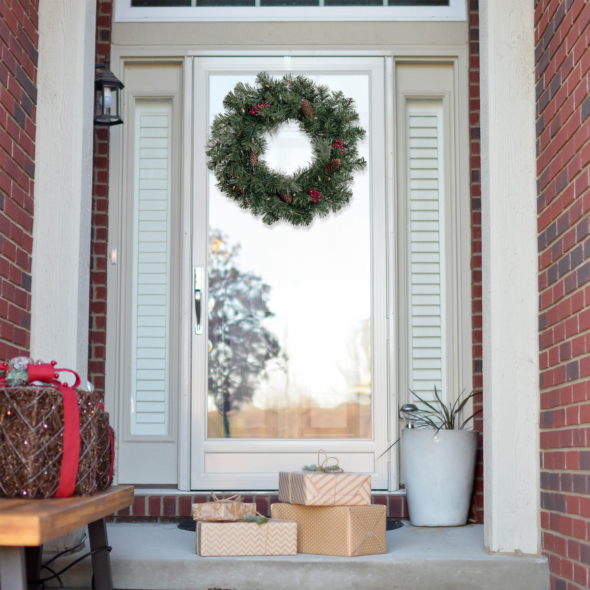 Mixed Pine Wreaths (Rechargeable)