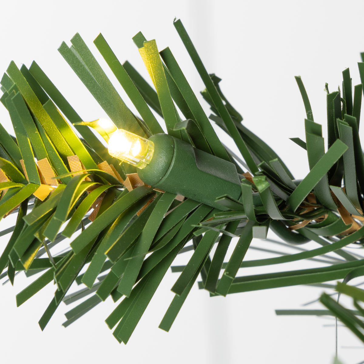 Sequoia Wreaths (Plug-In)
