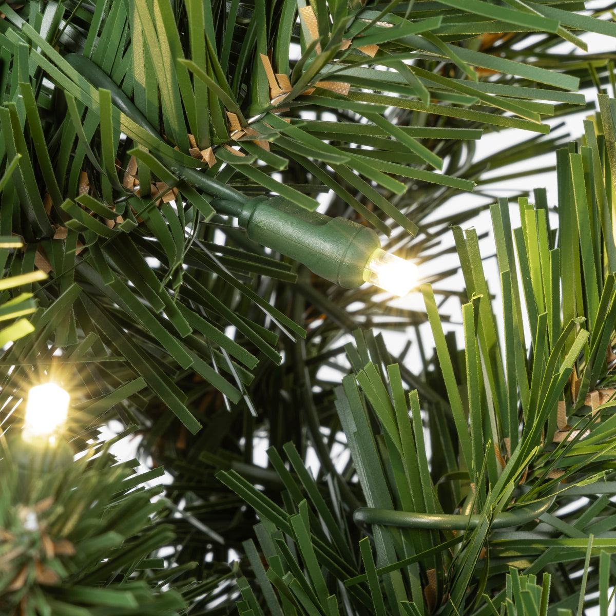 Sequoia Wreaths (Plug-In)
