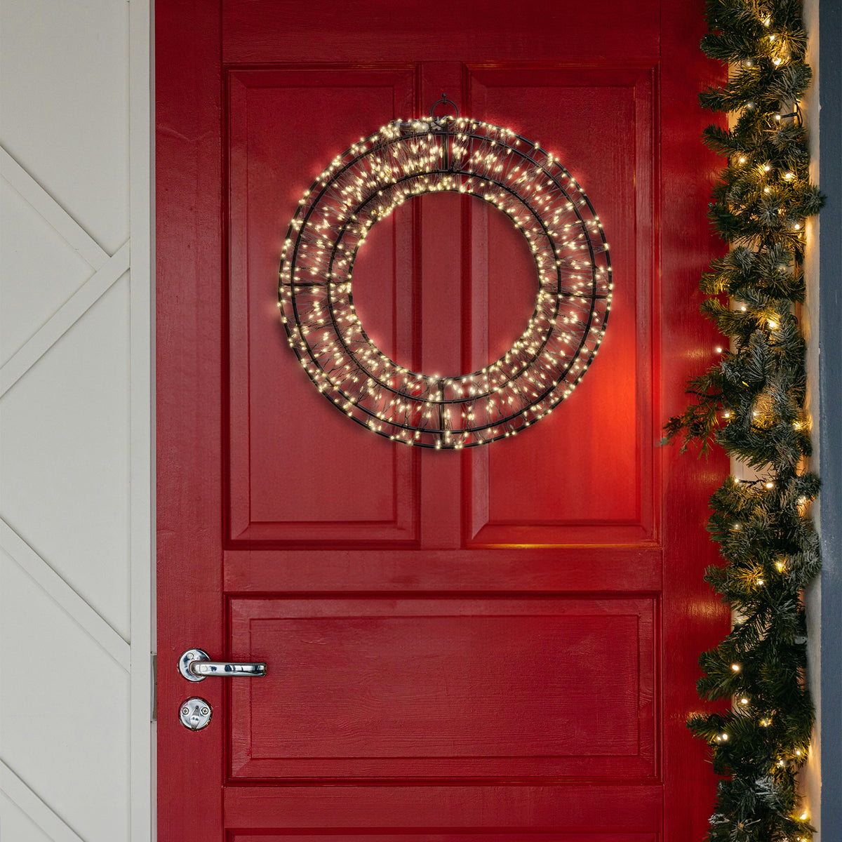 13.8" Overlit Wreath 3D Wire Frame Décor