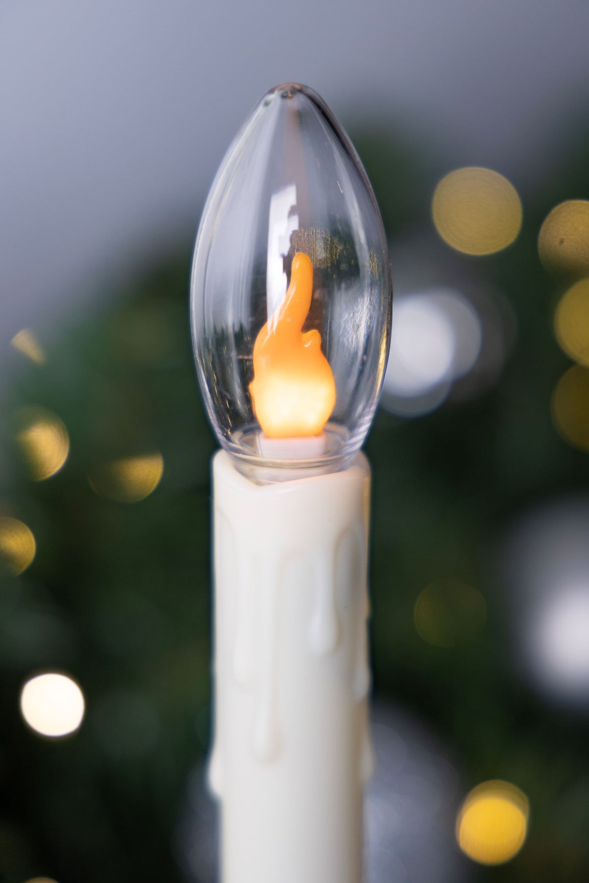 8" Battery Operated Taper Candle w/ Holder and Suction Cup (Retail Box)