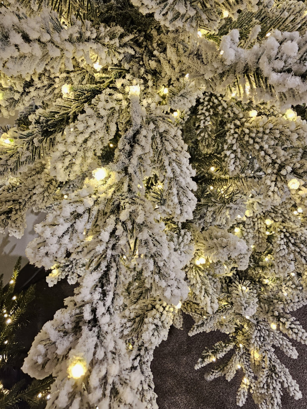 Flocked Layered Iceland Christmas Tree
