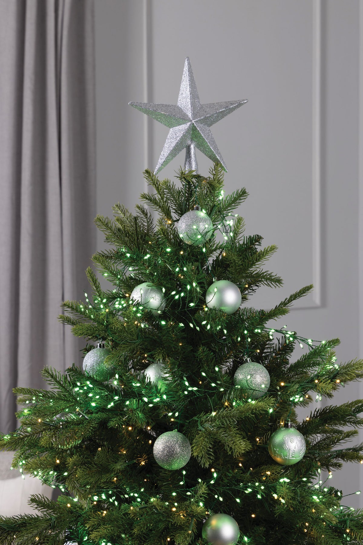 10ft Cluster Garland  (Reel)