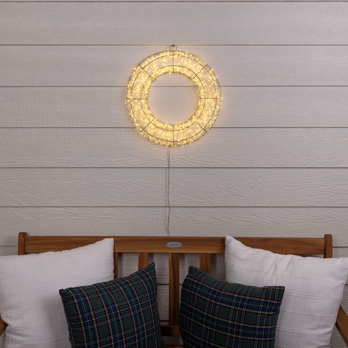 Overlit High Density Wreath (Retail Box)